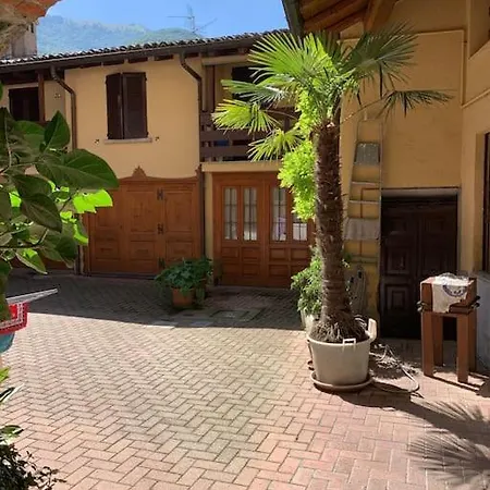 La Corte Brianzola- * Canzo